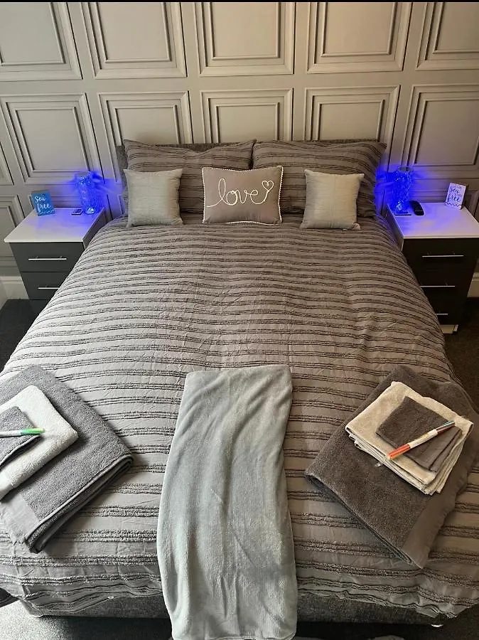 Sea View Lavish Apartment Sky Tv Whirlpool Bath Huge Balcony Newly Refurbished Bridlington