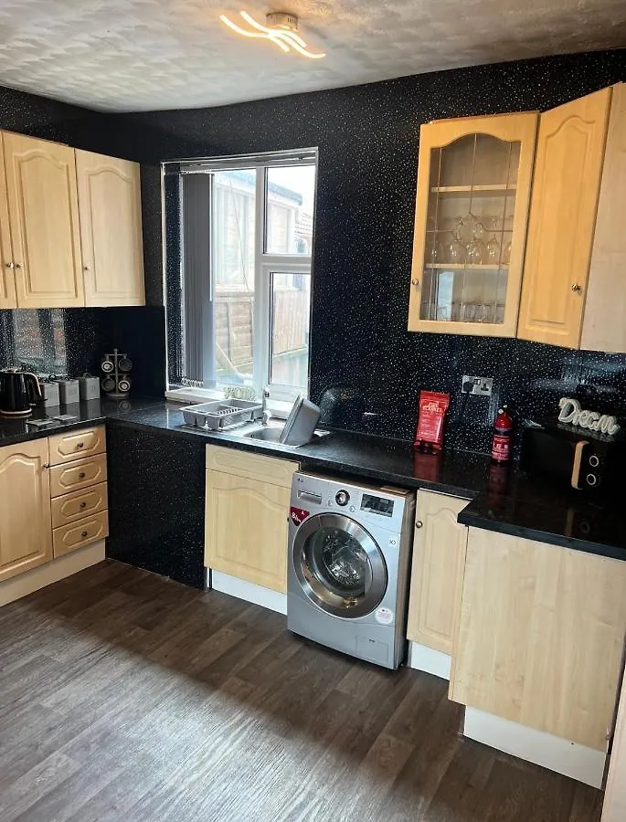 Sea View Lavish Apartment Sky Tv Whirlpool Bath Huge Balcony Newly Refurbished Bridlington