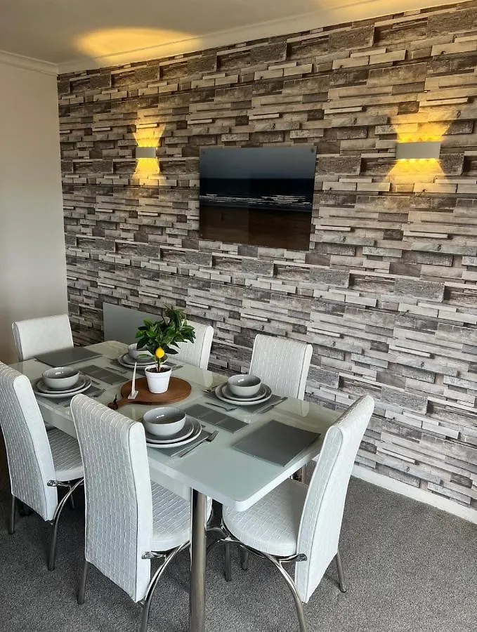 Sea View Lavish Apartment Sky Tv Whirlpool Bath Huge Balcony Newly Refurbished Bridlington Wielka Brytania